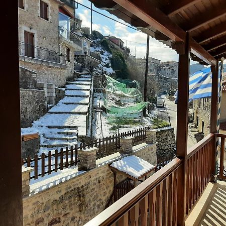 Δημητσανασ Τοποσ Νύμφη Δάφνη Apartment ดีมิตซานา ภายนอก รูปภาพ