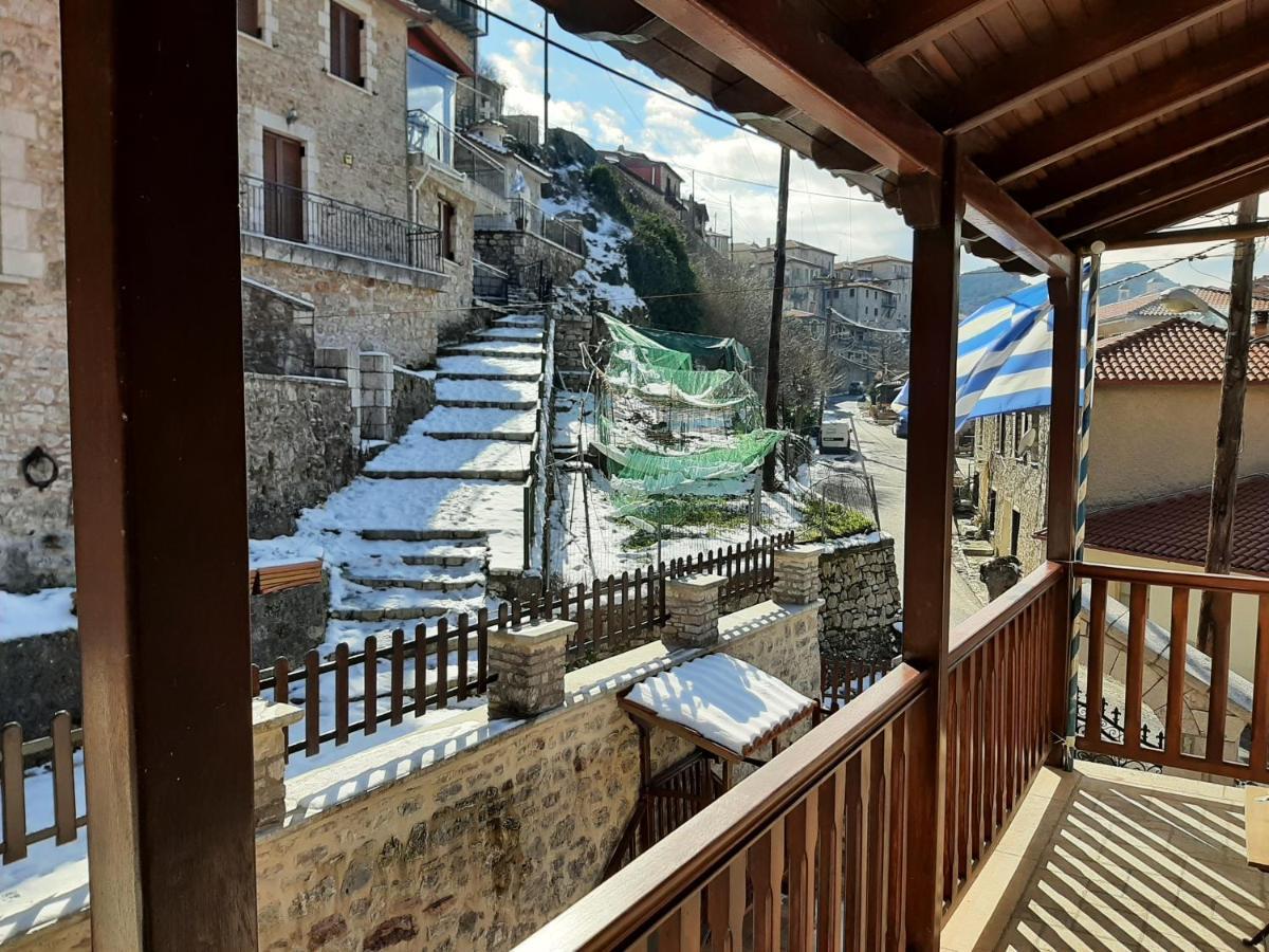 Δημητσανασ Τοποσ Νύμφη Δάφνη Apartment ดีมิตซานา ภายนอก รูปภาพ