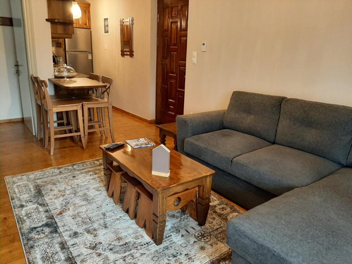 Δημητσανασ Τοποσ Νύμφη Δάφνη Apartment ดีมิตซานา ภายนอก รูปภาพ